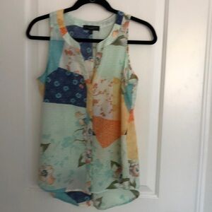 Sanctuary Patchwork Floral Tank Top
Size Small. Super cute and hardly worn.